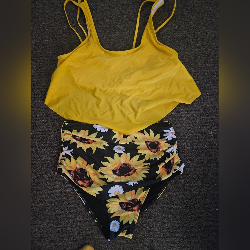 Women's swimsuit